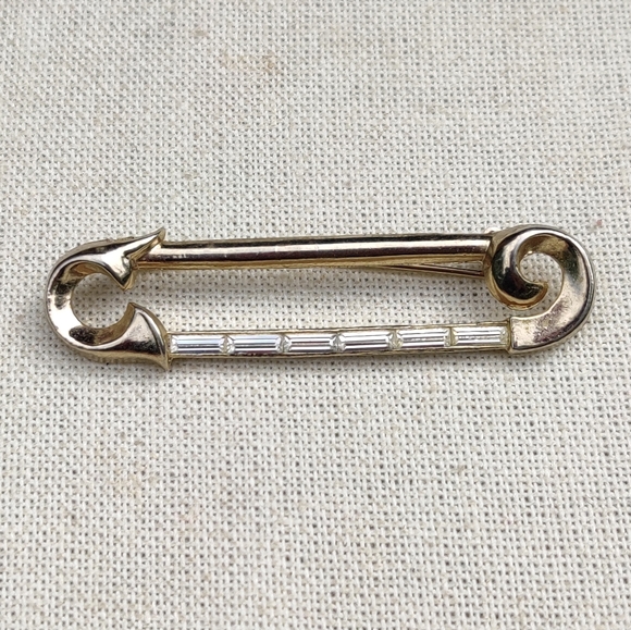 Vintage baguette safety pin brooch - Picture 4 of 11